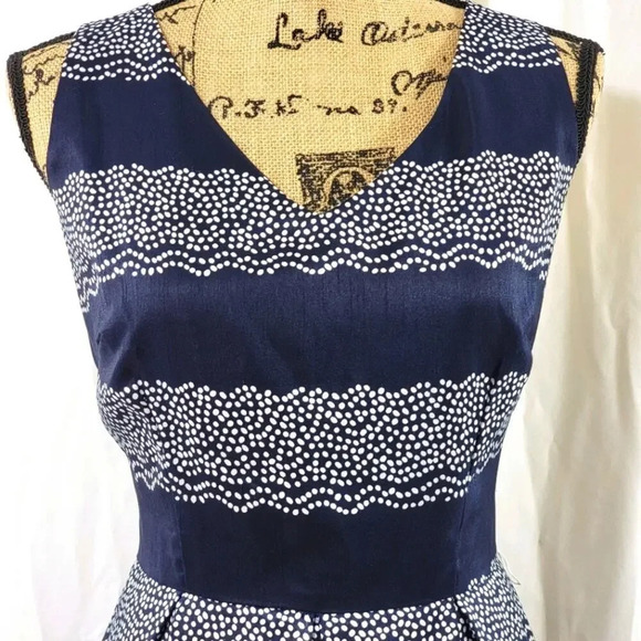 JULIAN TAYLOR Women's Mixed Fabric Pleated Striped Tea Dress Size 12 Navy Blue - Picture 5 of 16